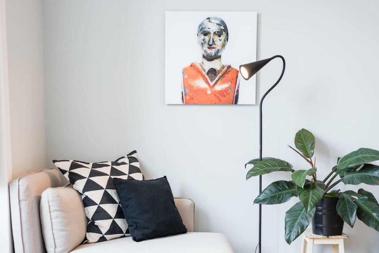 Baixa24 •P2R• Bright Apt In Vibrant Downtown Порто Екстериор снимка