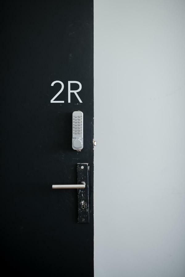 Baixa24 •P2R• Bright Apt In Vibrant Downtown Порто Екстериор снимка