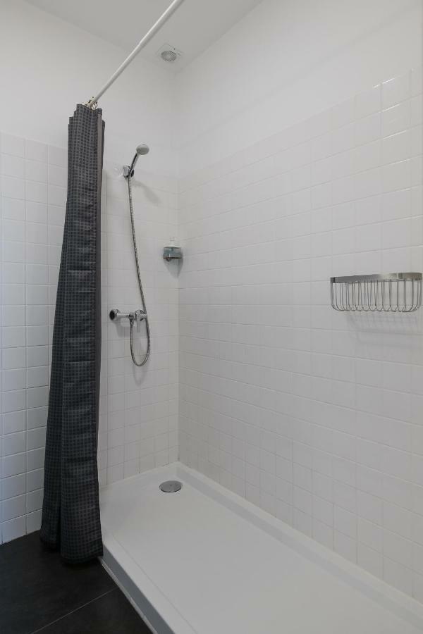 Baixa24 •P2R• Bright Apt In Vibrant Downtown Порто Екстериор снимка