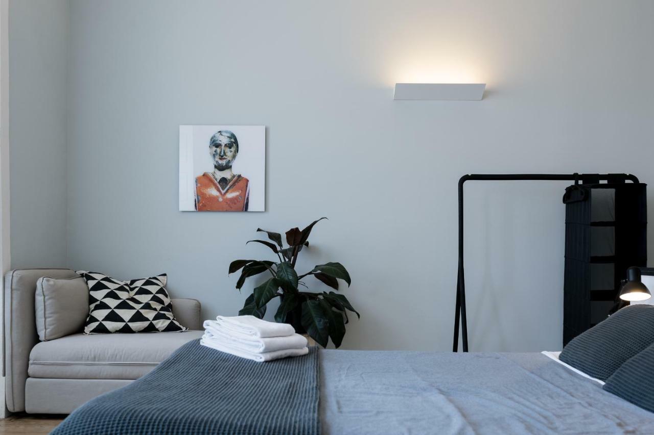 Baixa24 •P2R• Bright Apt In Vibrant Downtown Порто Екстериор снимка